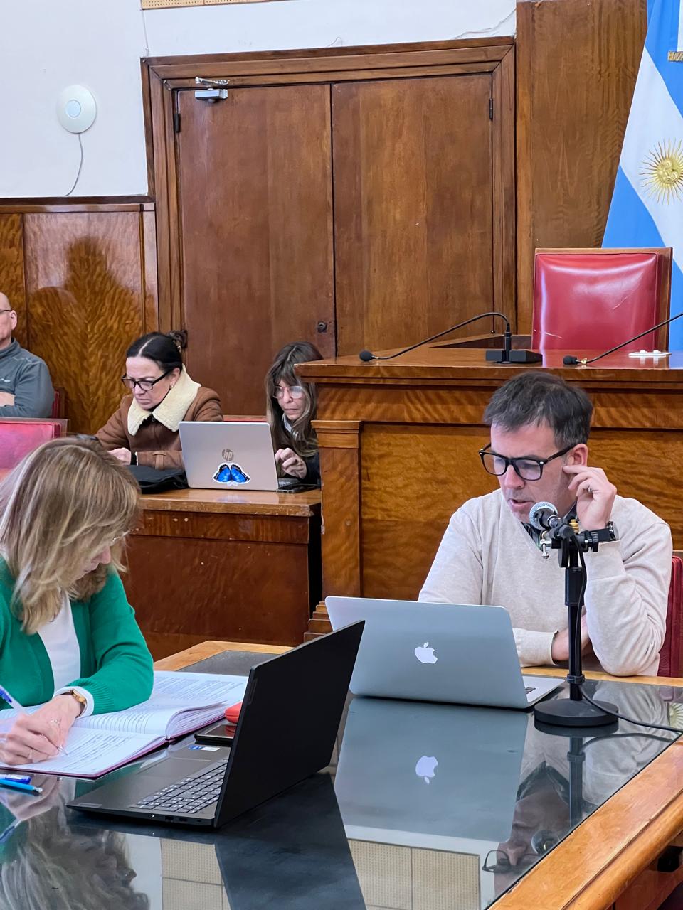 Legislación: Convenios para convalidar y un proyecto aprobado que reconoce la trayectoria de la empresa municipal Obras Sanitarias