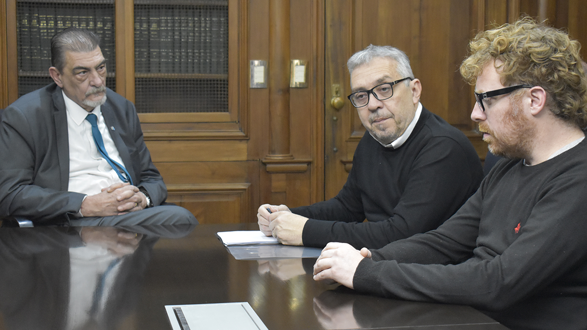 Búsqueda laboral para el Censo Provincial de Infraestructura Escolar