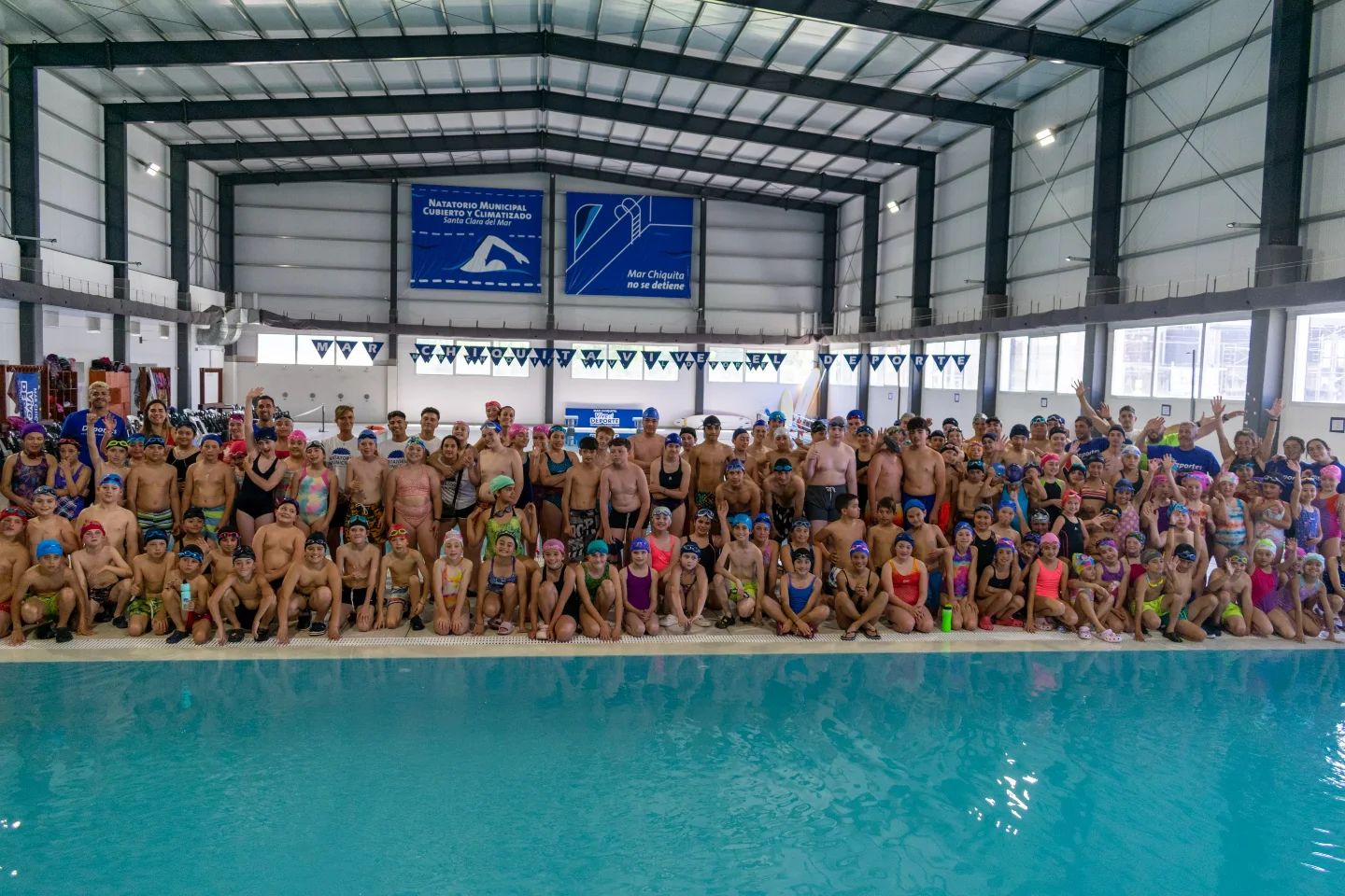 Exitoso 1er encuentro intermunicipal de natación en Santa Clara del Mar