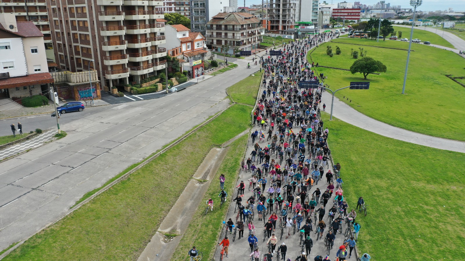 El domingo se realiza la 64° Caravana de la Primavera